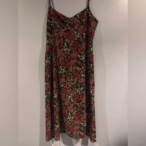 Willow Dress - Picture 1 of 6